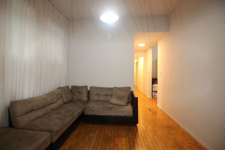 Casa à venda com 290m², 4 quartos e 1 vagaSala 