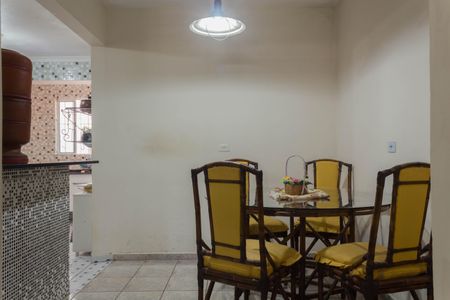 Casa à venda com 120m², 2 quartos e 2 vagasCopa