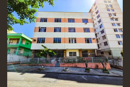 Apartamento à venda com 60m², 2 quartos e 1 vagaFachada