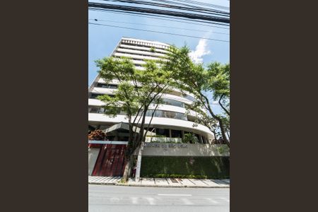 Apartamento à venda com 373m², 3 quartos e 4 vagas Apartamento à venda com 373m², 3 quartos e 4 vagasFachada