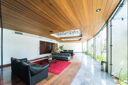 Apartamento à venda com 373m², 3 quartos e 4 vagas Apartamento à venda com 373m², 3 quartos e 4 vagasÁrea Comum