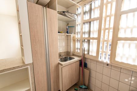 Apartamento à venda com 69m², 2 quartos e sem vaga Apartamento à venda com 69m², 2 quartos e sem vagaÁrea de serviço
