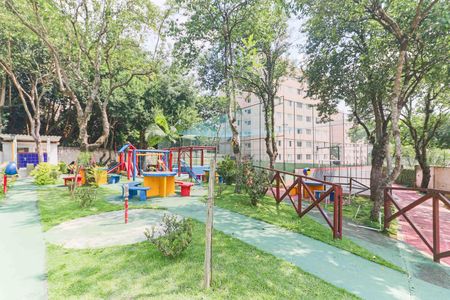 Apartamento à venda com 66m², 3 quartos e 1 vaga Apartamento à venda com 66m², 3 quartos e 1 vagaÁrea comum - Playground