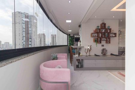 Apartamento à venda com 142m², 3 quartos e 3 vagasVaranda