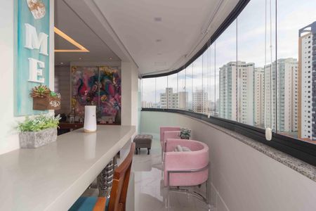 Apartamento à venda com 142m², 3 quartos e 3 vagasVaranda