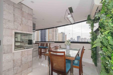 Apartamento à venda com 142m², 3 quartos e 3 vagasVaranda