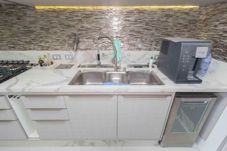 Apartamento à venda com 142m², 3 quartos e 3 vagasDetalhe - Cozinha