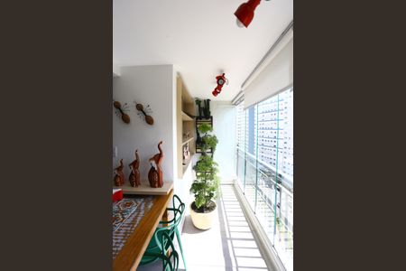 Apartamento à venda com 69m², 2 quartos e 2 vagasVaranda