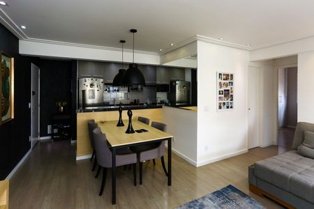 Apartamento à venda com 69m², 2 quartos e 2 vagasSala