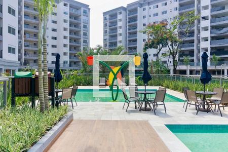 Apartamento à venda com 66m², 2 quartos e 2 vagas Apartamento à venda com 66m², 2 quartos e 2 vagasÁrea comum - Piscina