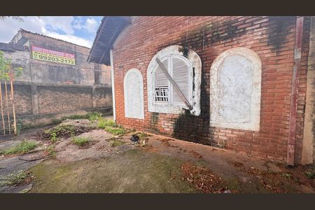 Casa à venda com 270m², 5 quartos e 12 vagasQuintal Frente Casa 2