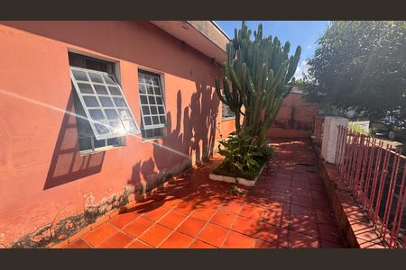 Casa à venda com 270m², 5 quartos e 12 vagasQuintal Frente Casa 1