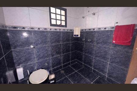 Casa à venda com 270m², 5 quartos e 12 vagasBanheiro Casa 1