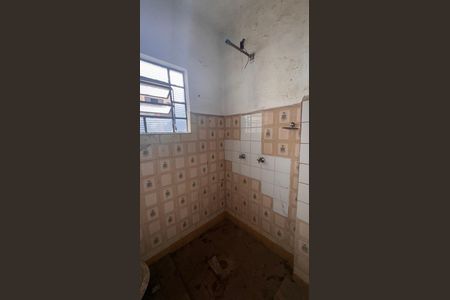 Casa à venda com 270m², 5 quartos e 12 vagasBanheiro Casa 2