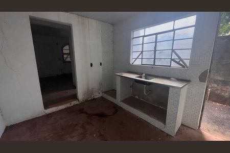 Casa à venda com 270m², 5 quartos e 12 vagasCozinha Casa 2