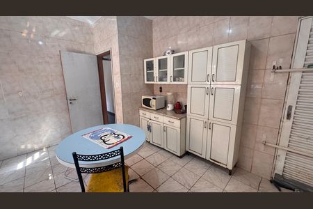 Casa à venda com 270m², 5 quartos e 12 vagasCozinha Casa 1