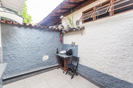 Casa para alugar com 60m², 1 quarto e sem vagaÁrea de Serviço