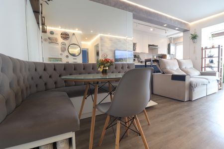 Apartamento à venda com 62m², 2 quartos e 1 vagaSala