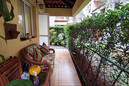 Apartamento à venda com 110m², 4 quartos e 2 vagas Apartamento à venda com 110m², 4 quartos e 2 vagasSala Sacada