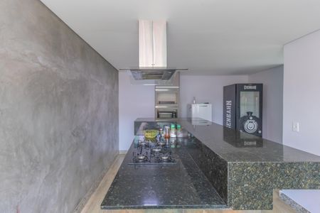 Casa à venda com 360m², 4 quartos e 4 vagas Casa à venda com 360m², 4 quartos e 4 vagasCozinha