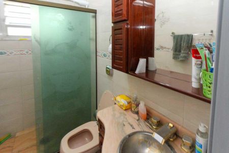 Casa à venda com 171m², 3 quartos e 4 vagasBanheiro Social