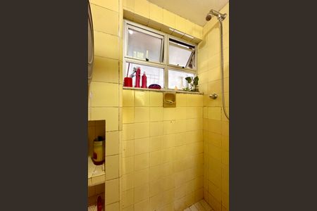 Apartamento à venda com 65m², 2 quartos e 1 vaga Apartamento à venda com 65m², 2 quartos e 1 vagaBanheiro