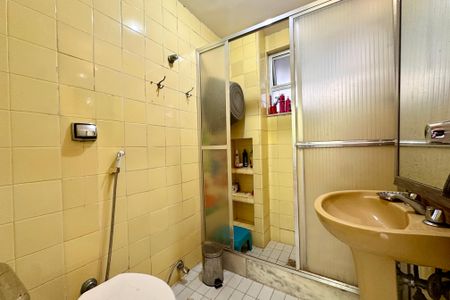 Apartamento à venda com 65m², 2 quartos e 1 vaga Apartamento à venda com 65m², 2 quartos e 1 vagaBanheiro