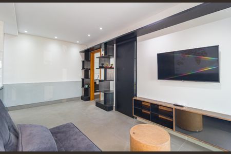 Sala de apartamento para alugar com 1 quarto, 55m² em Vila Regente Feijó, São Paulo