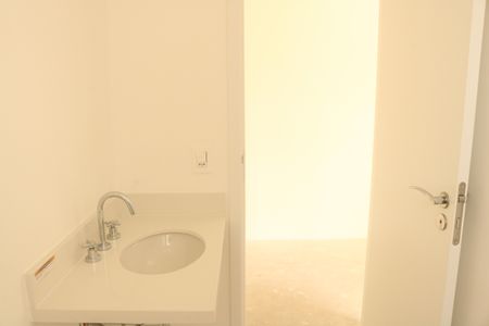 Apartamento à venda com 222m², 3 quartos e 5 vagasBanheiro da Suíte 1