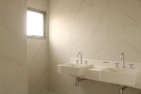 Apartamento à venda com 222m², 3 quartos e 5 vagasBanheiro da Suíte 3