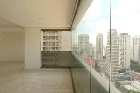 Apartamento à venda com 222m², 3 quartos e 5 vagasSala e Cozinha Integrada