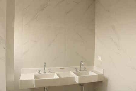 Apartamento à venda com 222m², 3 quartos e 5 vagasBanheiro da Suíte 3