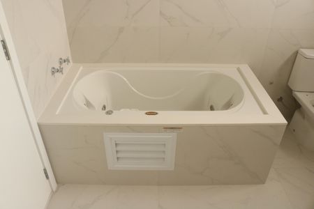 Apartamento à venda com 222m², 3 quartos e 5 vagasBanheiro da Suíte 3