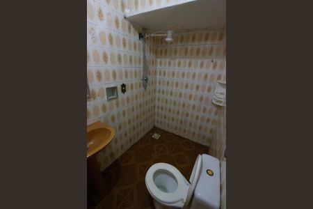 Casa para alugar com 198m², 5 quartos e 4 vagasBanheiro social