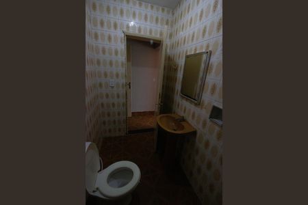 Casa para alugar com 198m², 5 quartos e 4 vagasBanheiro social
