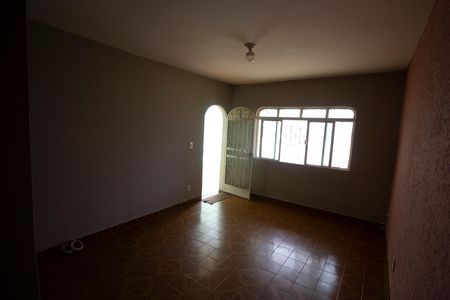 Casa para alugar com 198m², 5 quartos e 4 vagasSala