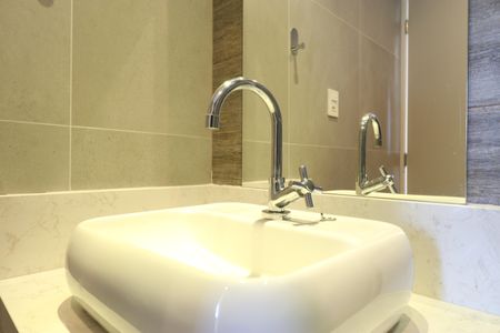 Apartamento à venda com 62m², 2 quartos e 1 vagaDetalhe Banheiro Social