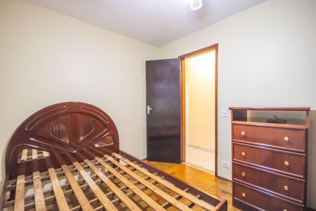 Casa à venda com 180m², 2 quartos e 3 vagas Casa à venda com 180m², 2 quartos e 3 vagasQuarto 2