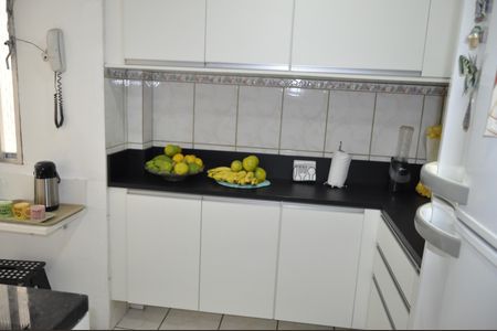 Apartamento à venda com 64m², 2 quartos e sem vagaCozinha