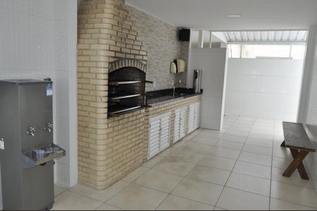 Apartamento à venda com 64m², 2 quartos e sem vagaÁrea comum