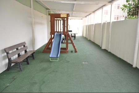 Apartamento à venda com 64m², 2 quartos e sem vagaÁrea comum