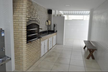 Apartamento à venda com 64m², 2 quartos e sem vagaÁrea comum