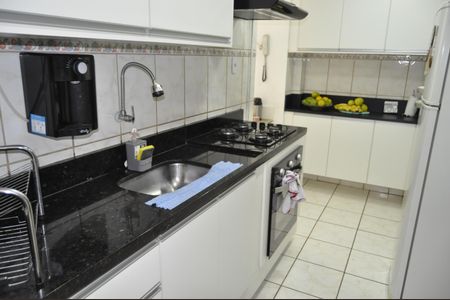 Apartamento à venda com 64m², 2 quartos e sem vagaCozinha