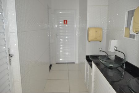 Apartamento à venda com 64m², 2 quartos e sem vagaÁrea comum