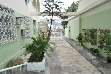 Apartamento à venda com 64m², 2 quartos e sem vagaÁrea comum