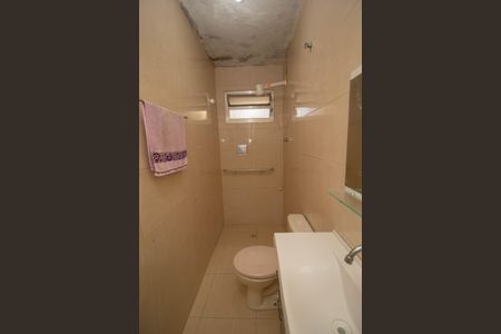 Casa para alugar com 40m², 1 quarto e 1 vaga Casa para alugar com 40m², 1 quarto e 1 vagaBanheiro