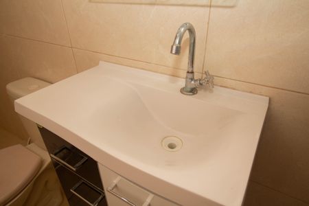 Casa para alugar com 40m², 1 quarto e 1 vaga Casa para alugar com 40m², 1 quarto e 1 vagaBanheiro