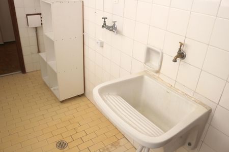 Apartamento para alugar com 160m², 3 quartos e 1 vagaÁrea de Serviço