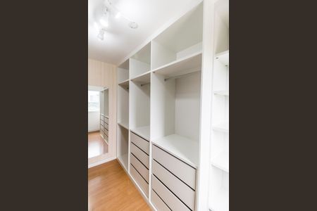 Apartamento à venda com 76m², 2 quartos e 2 vagasCloset da Suíte