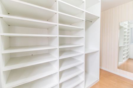 Apartamento à venda com 76m², 2 quartos e 2 vagasCloset da Suíte